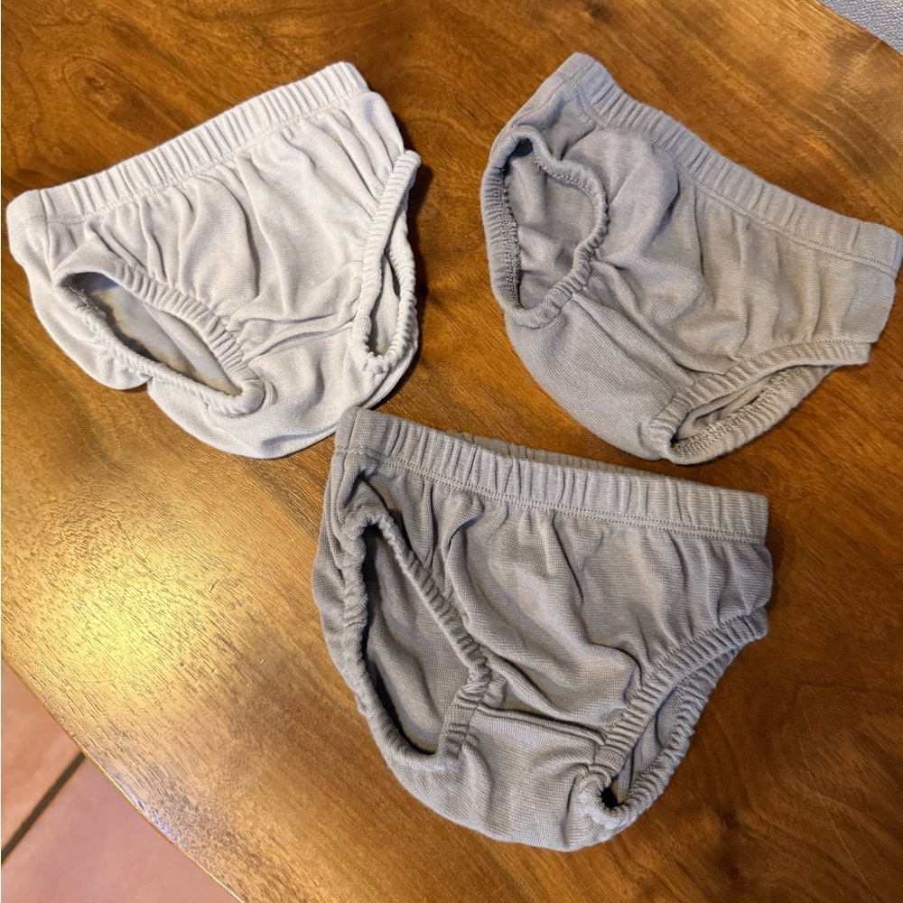 Hanes 0-6m diaper covers (3)​‎